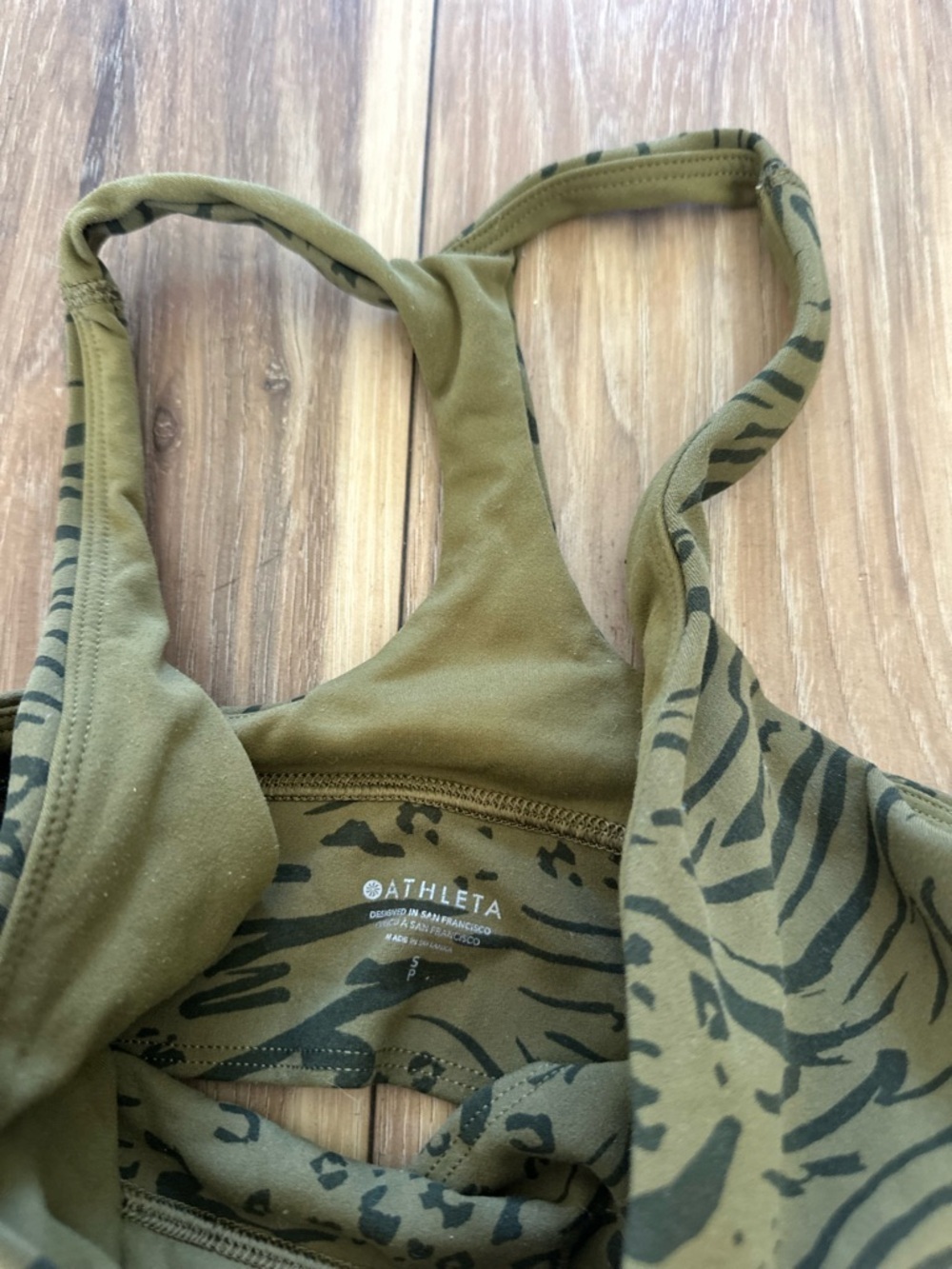Athleta womens transcend plunge sports bra size small - Picture 4 of 5